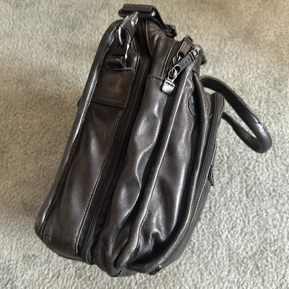 TUMI Genuine Leather Business Briefcase Laptop Bag Alpha T-Pass